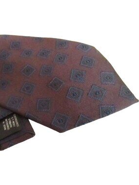 Vintage Mens Silk Neck Tie 3.5” 56" Purple Medallion Pattern Strathmore